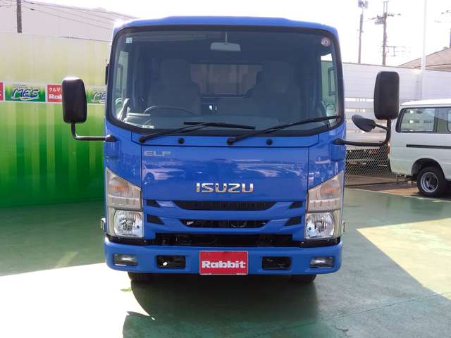 Isuzu Elf 2