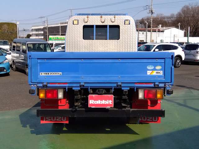 Isuzu Elf 7