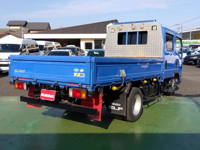 Isuzu Elf 8