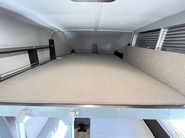 Toyota Camroad 12