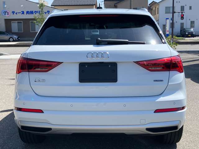 Audi Q3 11