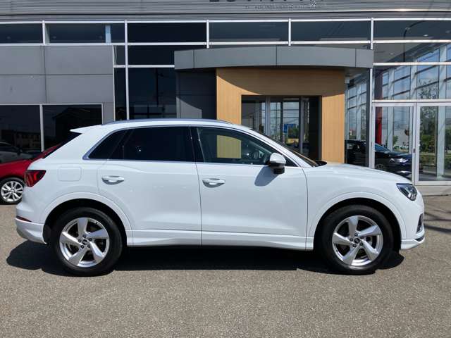 Audi Q3 10