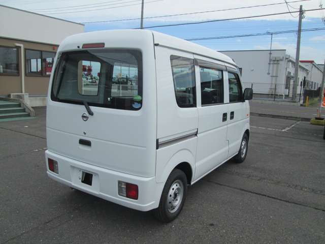 Nissan NV100 Clipper 12