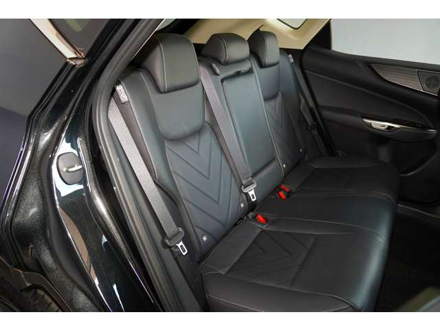 Lexus NX 12
