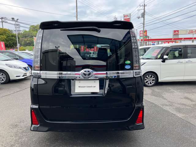 Toyota Voxy 7