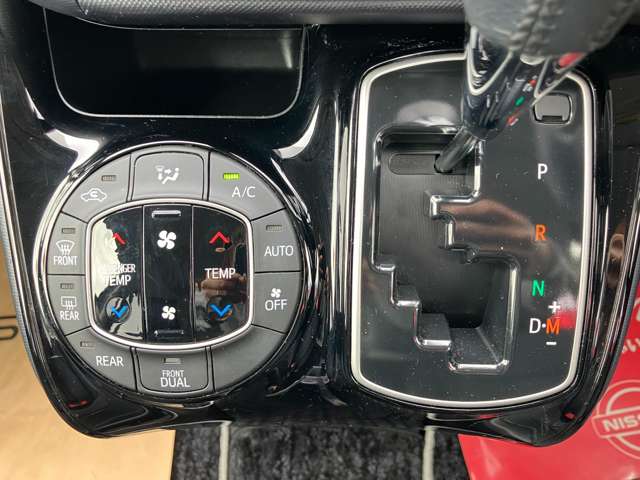 Toyota Voxy 10