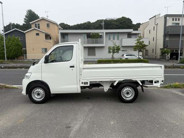 Mazda Bongo Truck 11