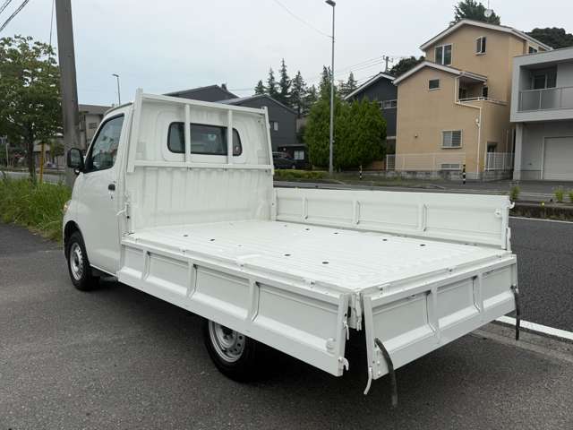 Mazda Bongo Truck 12