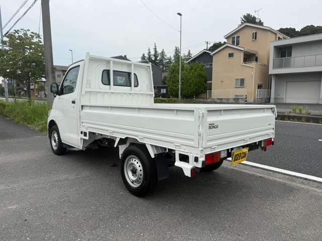 Mazda Bongo Truck 3