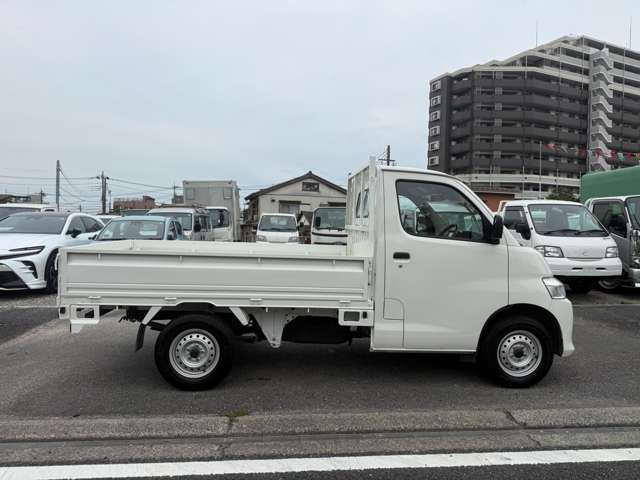 Mazda Bongo Truck 8