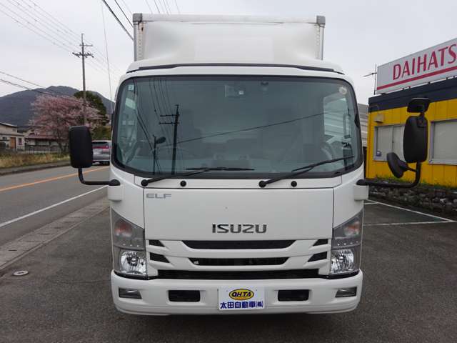 Isuzu Elf 2