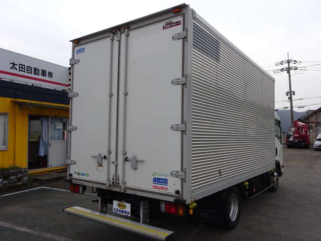 Isuzu Elf 5
