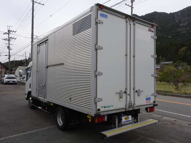 Isuzu Elf 7