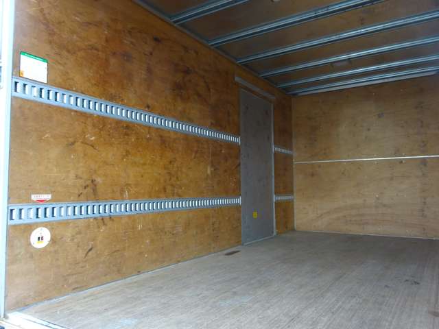 Isuzu Elf 10