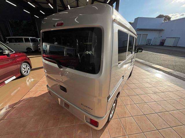 Suzuki Every 12