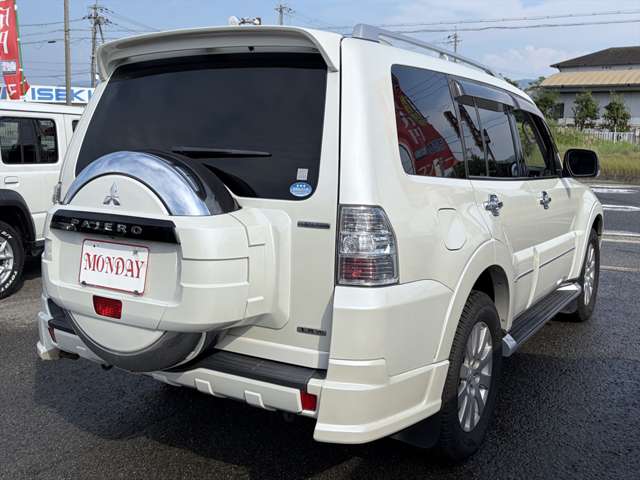 Mitsubishi Pajero 6