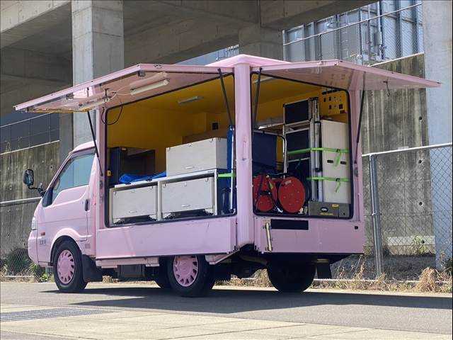 Mazda Bongo Truck 8