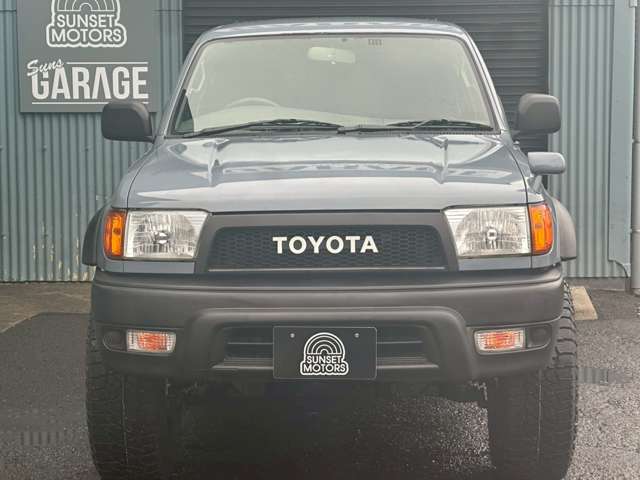 Toyota Hilux Surf 2
