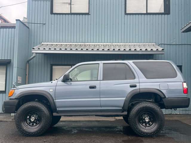 Toyota Hilux Surf 4
