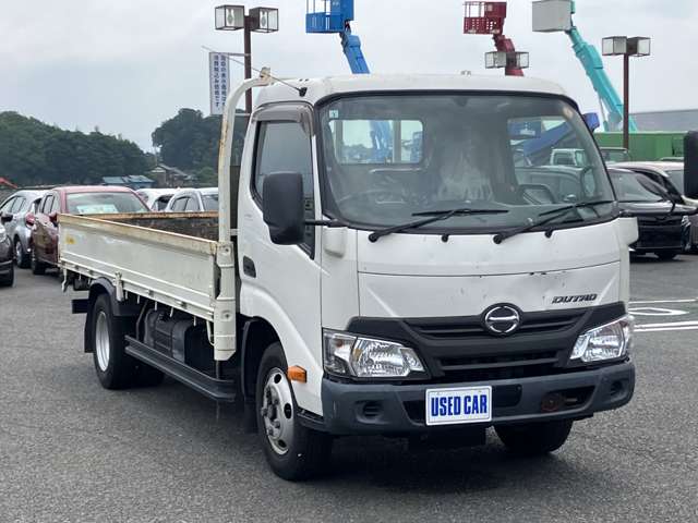 Hino Dutro 4