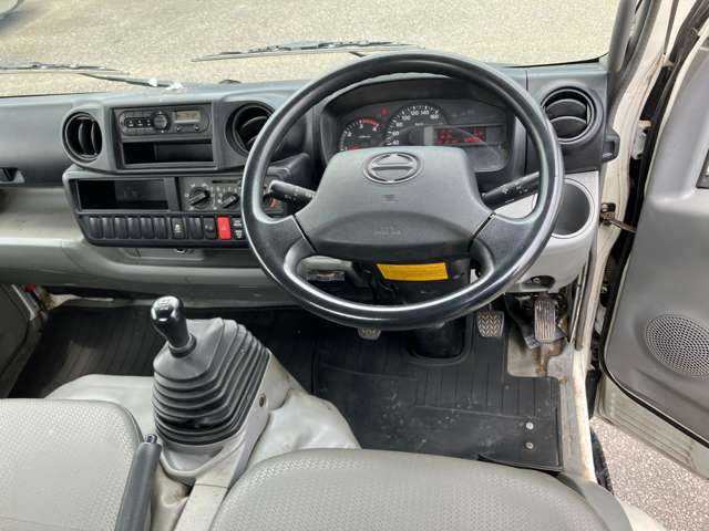 Hino Dutro 10