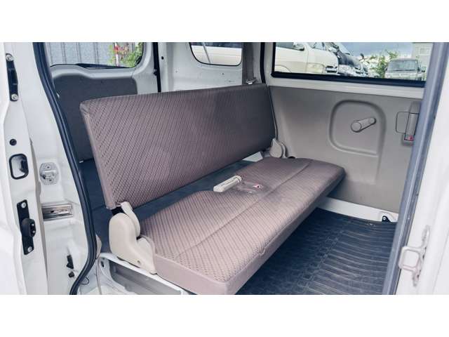 Mitsubishi Minicab Van 11