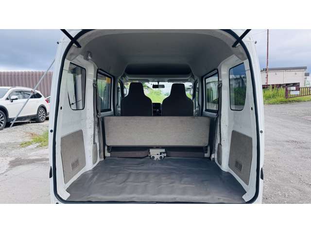 Mitsubishi Minicab Van 12
