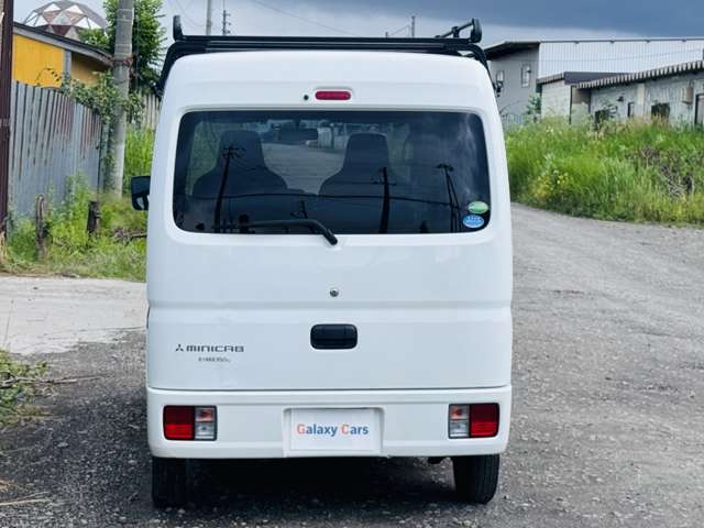 Mitsubishi Minicab Van 6