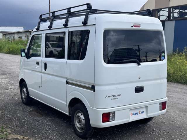 Mitsubishi Minicab Van 7