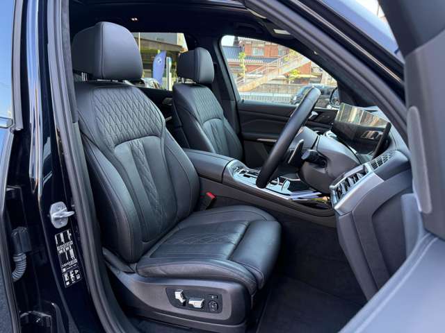 BMW X7 8
