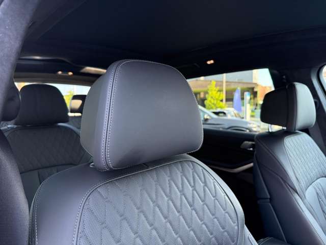BMW X7 9
