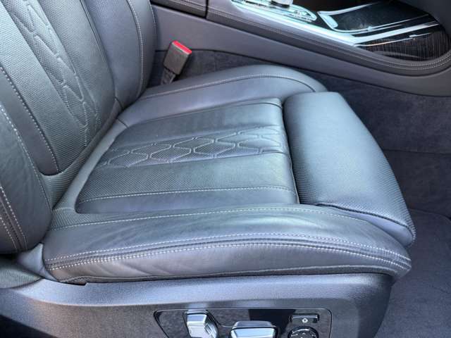 BMW X7 10