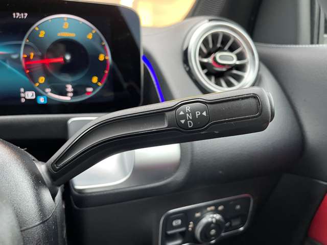 Mercedes-Benz GLB 12