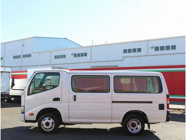 Toyota Dyna Route Van 12