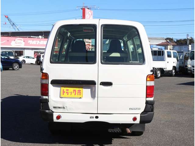 Toyota Dyna Route Van 10