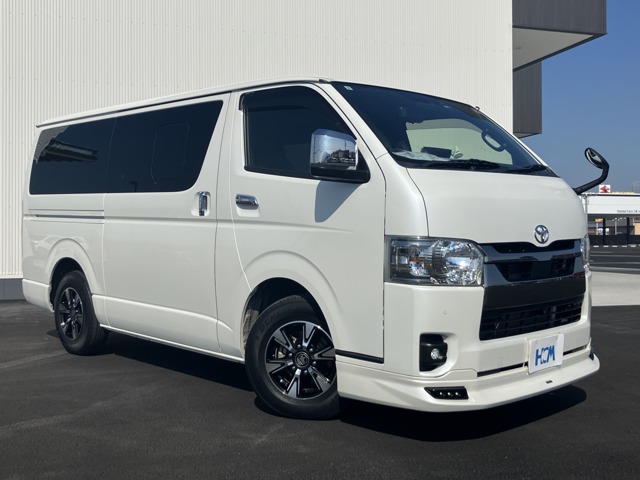Toyota Hiace Van 2