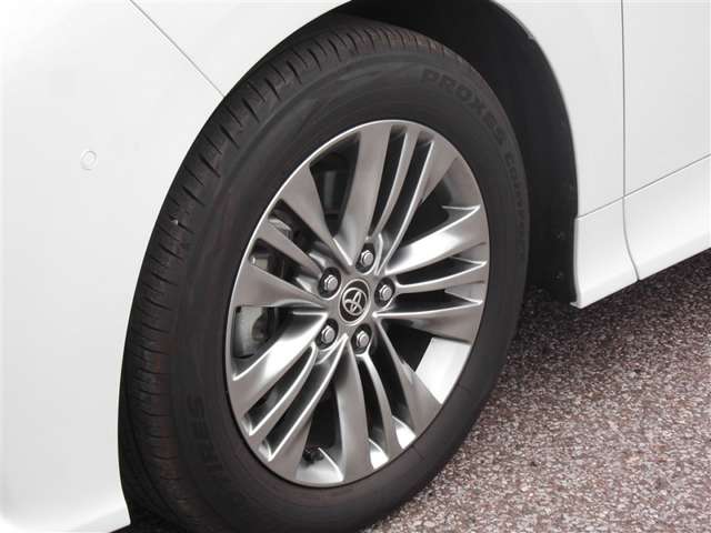 Toyota Alphard 9