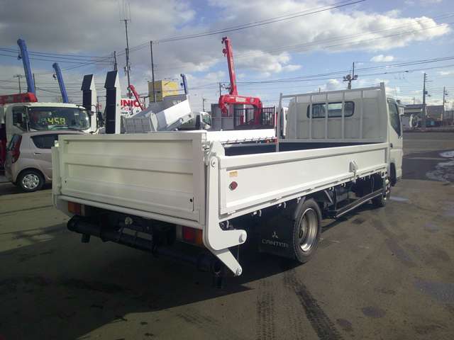 Mitsubishi Fuso Canter 7
