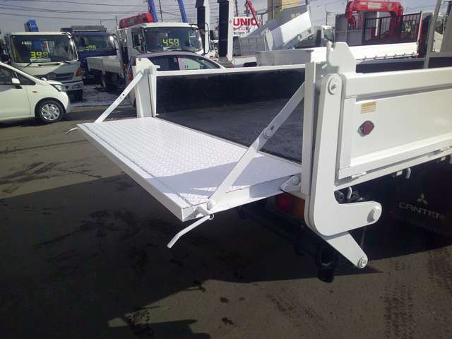 Mitsubishi Fuso Canter 10