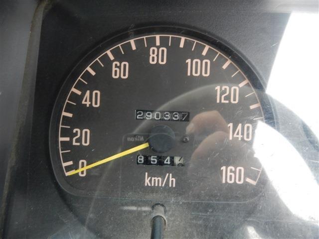 Isuzu Elf 10