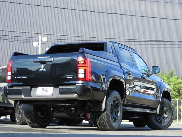 Mitsubishi Triton 7