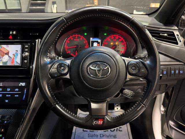 Toyota Harrier 12