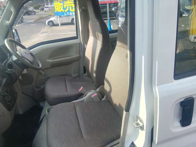 Nissan NV100 Clipper 11