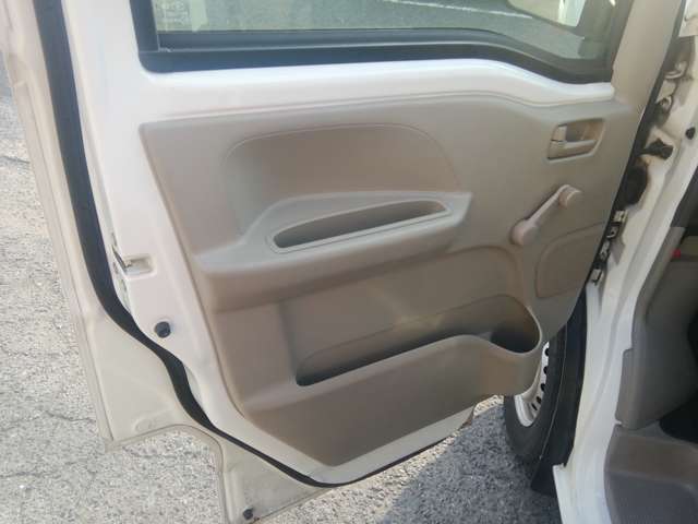 Nissan NV100 Clipper 10