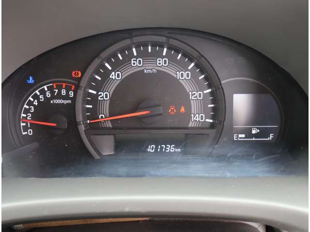 Nissan NV100 Clipper 11