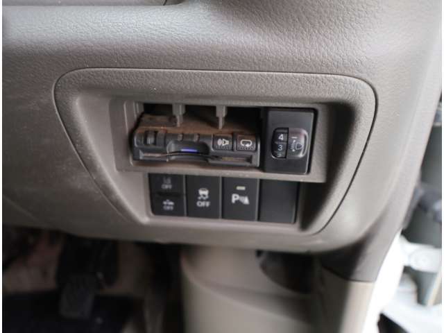 Nissan NV100 Clipper 12