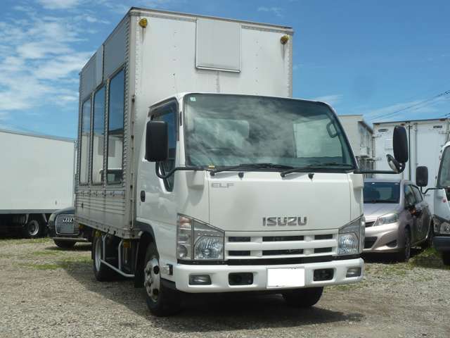 Isuzu Elf 12