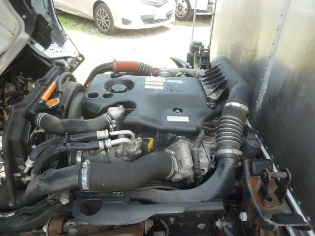 Isuzu Elf 3