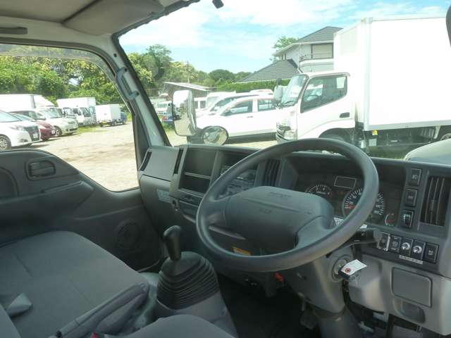 Isuzu Elf 6