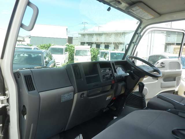 Isuzu Elf 7